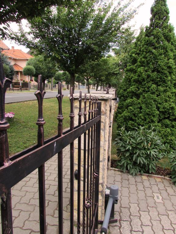 Szécsényi Apartman Hévíz Exterior foto