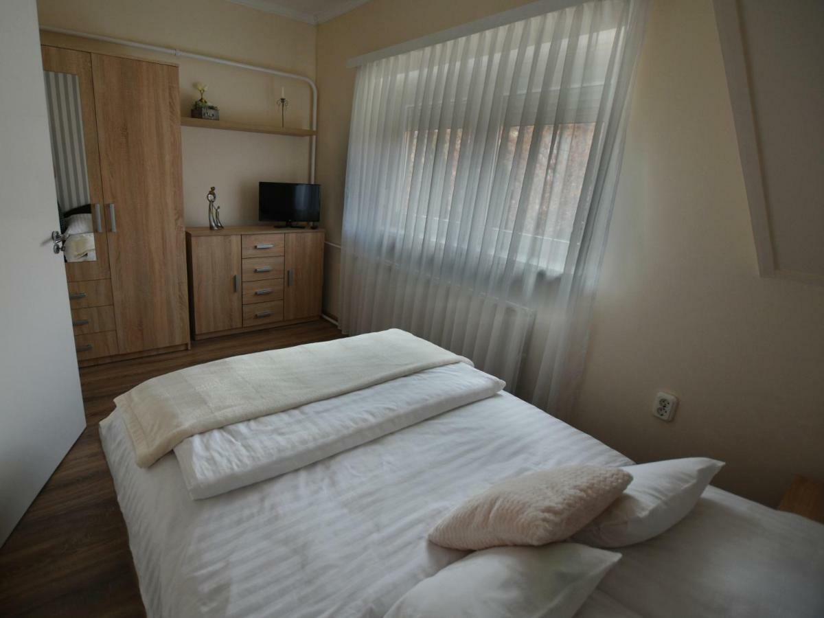 Szécsényi Apartman Hévíz Exterior foto